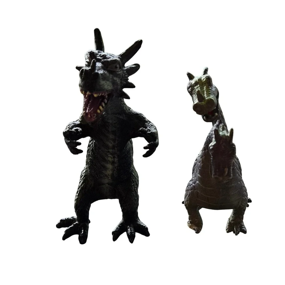 Lot of 2 Dragon‎ Figures: Gaveroth 6
